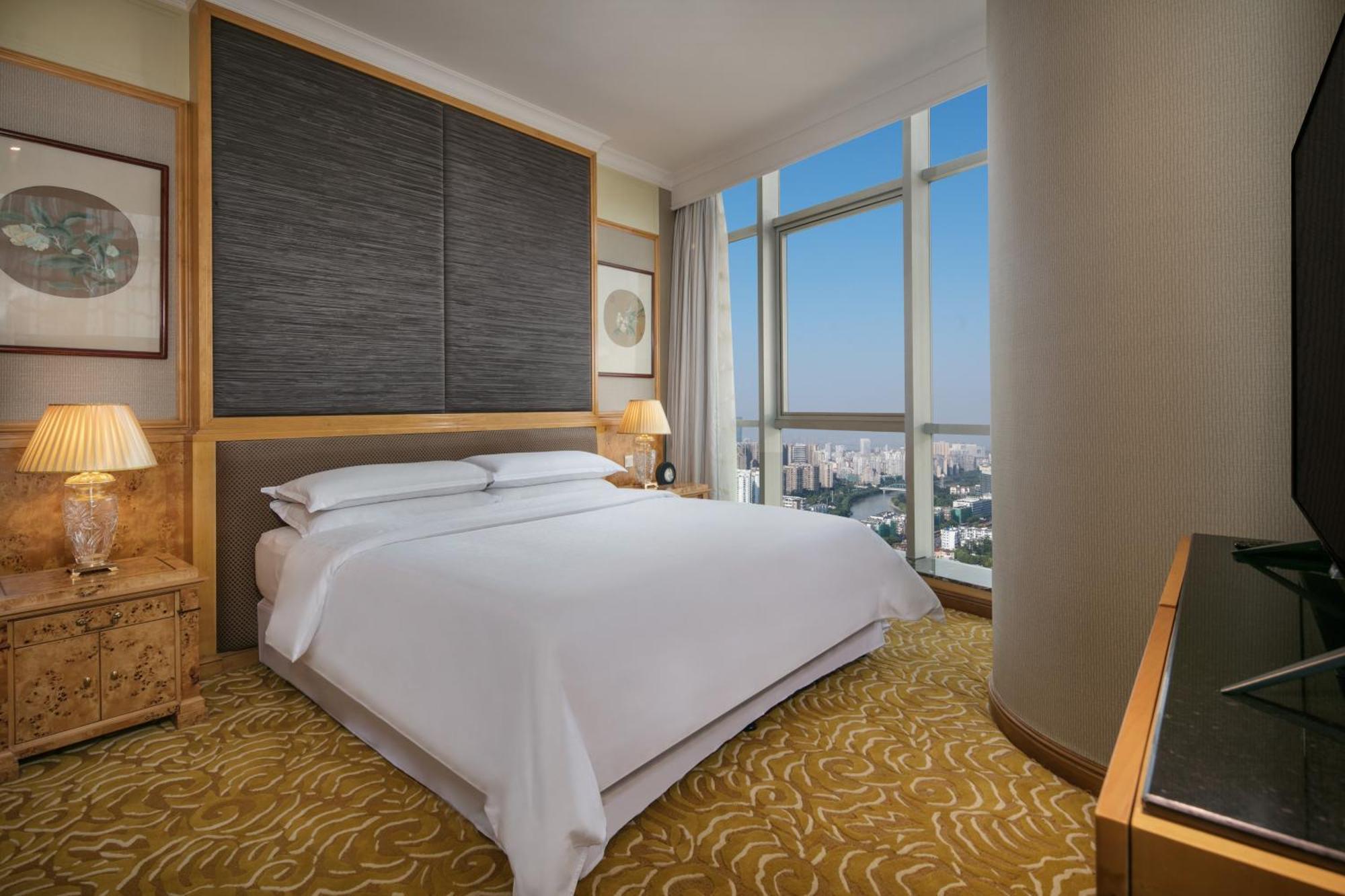 Sheraton Nanjing Kingsley Hotel & Towers Exterior foto